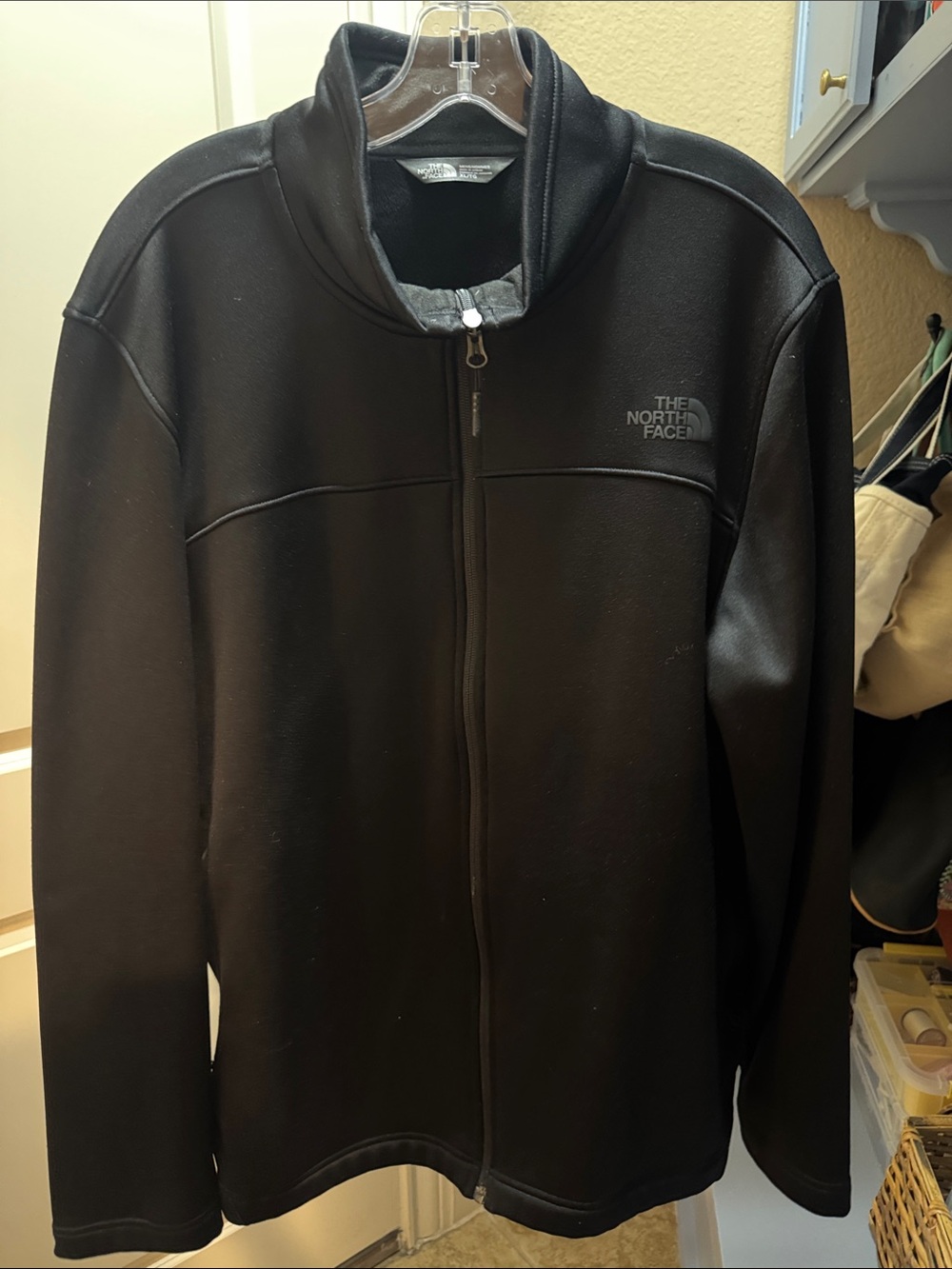 The North Face Men’s Black Full-Zip Performance Jacket